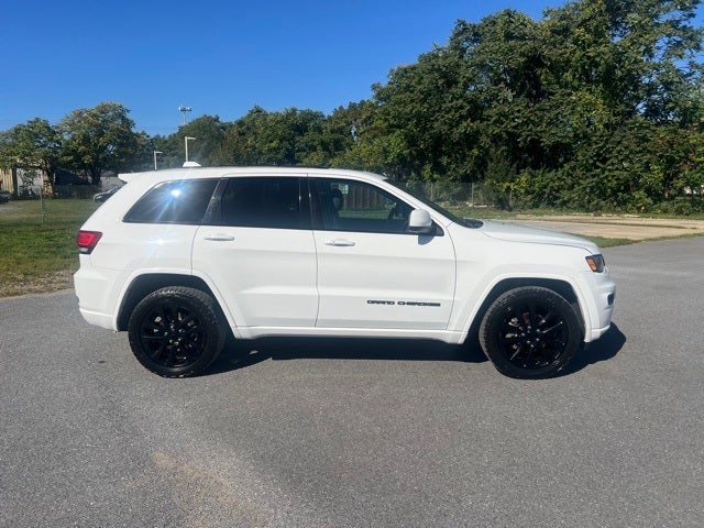 2018 Jeep Grand Cherokee Altitude ALTITUDE IV PACKAGE, SECURITY & CONVENIENCE GROUP