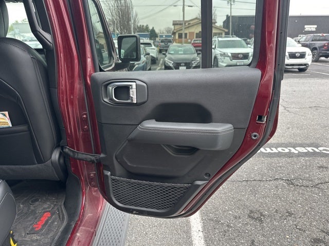 2022 Jeep Gladiator Overland