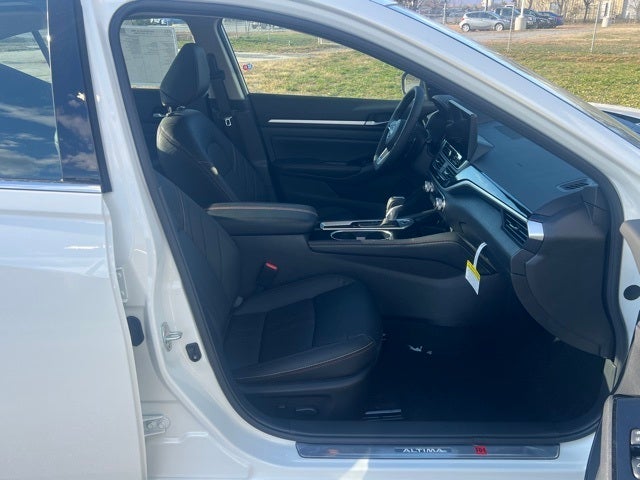 2025 Nissan Altima 2.5 SR PREMIUM PACKAGE