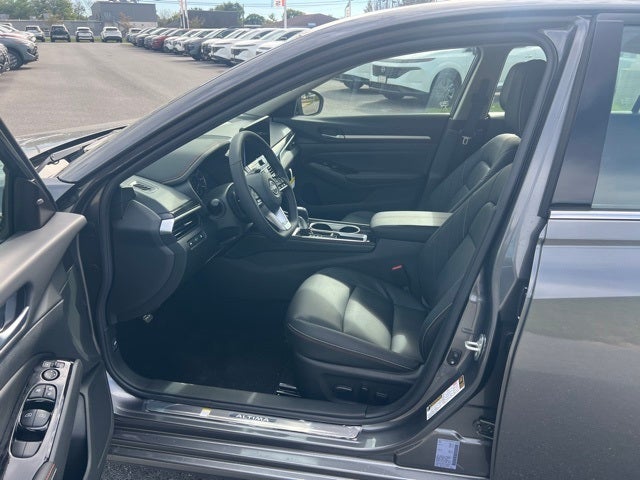 2025 Nissan Altima 2.5 SR PREMIUM PACKAGE