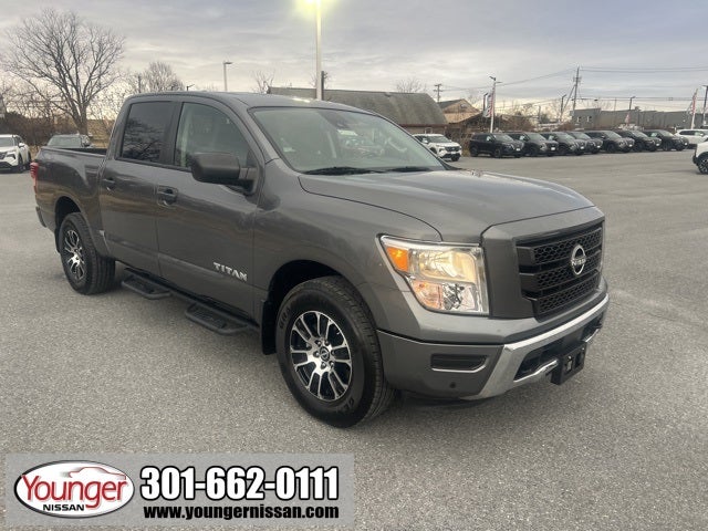 2024 Nissan Titan SV