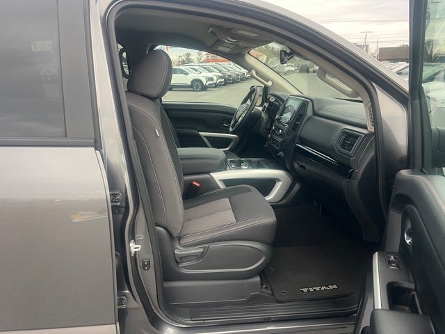 2024 Nissan Titan SV