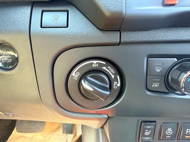 2026 Nissan Frontier PRO-4X PREMIUM, CNVENIENCE PACKAGE