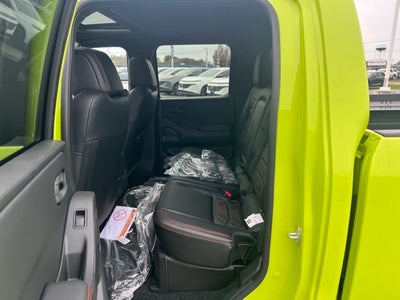 2026 Nissan Frontier PRO-4X PREMIUM, CONVENIENCE, BLACK ACCENT PACKAGE