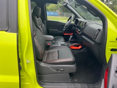 2026 Nissan Frontier PRO-4X PREMIUM, CONVENIENCE, BLACK ACCENT PACKAGE