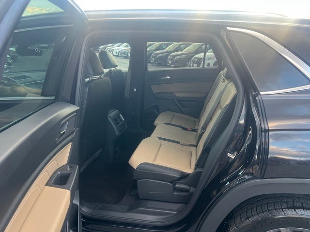 2022 Volkswagen Atlas Cross Sport 2.0T SEL R-Line SEL R-Line