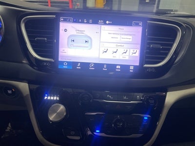 2022 Chrysler Pacifica Touring L Wheelchair Mobility equipped