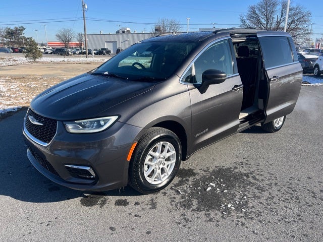 2022 Chrysler Pacifica Touring L Wheelchair Mobility equipped