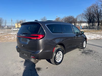 2022 Chrysler Pacifica Touring L Wheelchair Mobility equipped