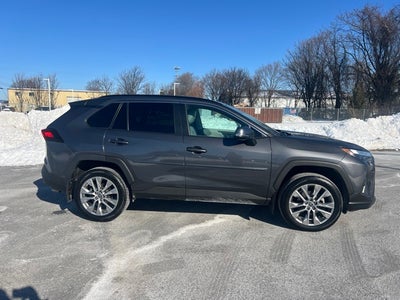 2022 Toyota RAV4 XLE Premium