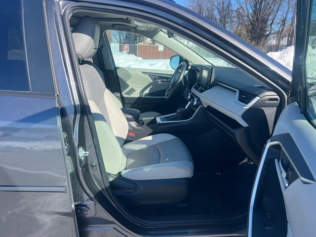 2022 Toyota RAV4 XLE Premium