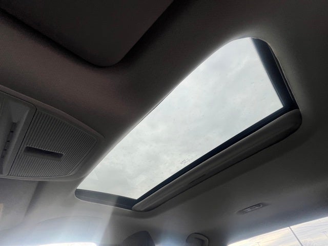 2026 Nissan Sentra SV CONVENIENCE, MOONROOF, FLOOR MAT PACKAGE