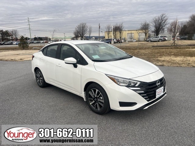 2025 Nissan Versa 1.6 SV TRUNK PACKAGE