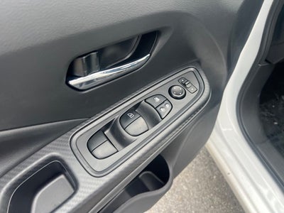 2025 Nissan Versa 1.6 SV TRUNK PACKAGE