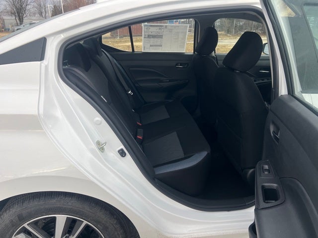 2025 Nissan Versa 1.6 SV TRUNK PACKAGE