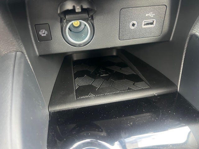 2025 Nissan Versa 1.6 SV TRUNK PACKAGE