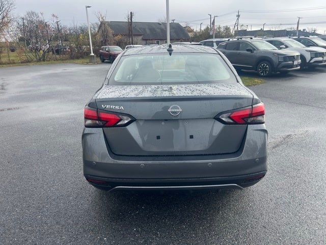 2025 Nissan Versa 1.6 SV TRUNK PACKAGE