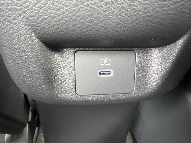 2025 Nissan Versa 1.6 SV TRUNK PACKAGE