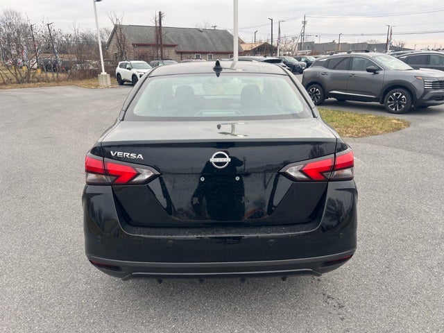 2025 Nissan Versa 1.6 SV TRUNK PACKAGE