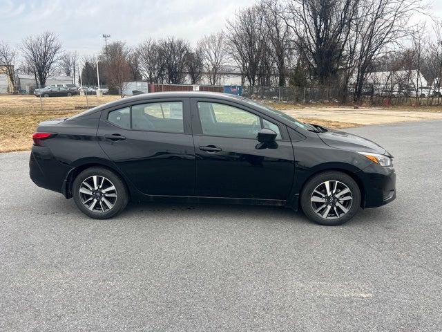 2025 Nissan Versa 1.6 SV TRUNK PACKAGE