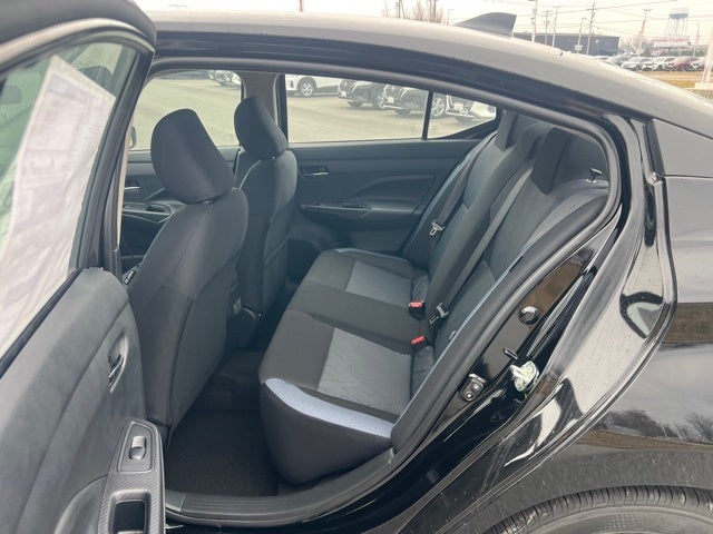 2025 Nissan Versa 1.6 SV TRUNK PACKAGE