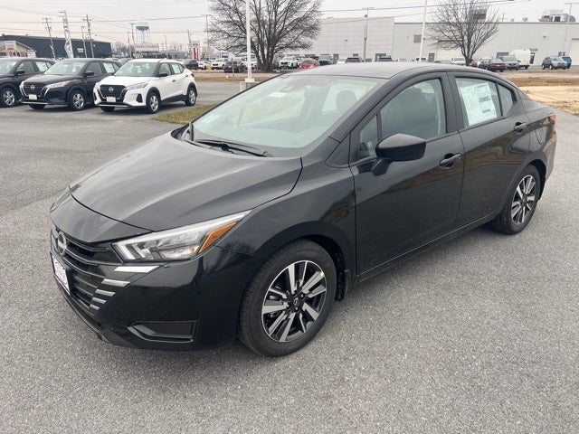 2025 Nissan Versa 1.6 SV TRUNK PACKAGE