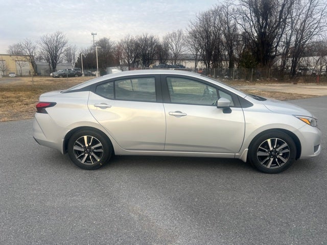 2025 Nissan Versa 1.6 SV TRUNK PACKAGE