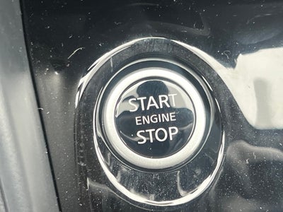 2025 Nissan Versa 1.6 SV TRUNK PACKAGE