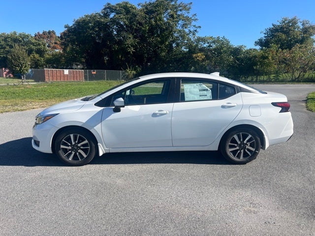 2025 Nissan Versa 1.6 SV TRUNK PACKAGE