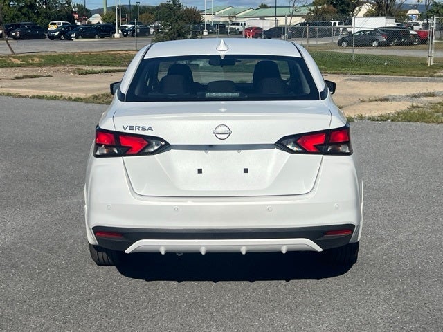 2025 Nissan Versa 1.6 SV TRUNK PACKAGE