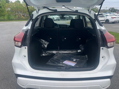 2025 Nissan Kicks Play S