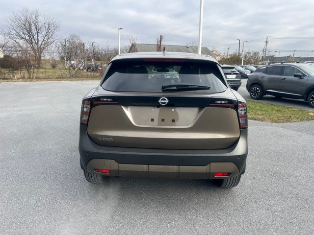 2025 Nissan Kicks SV