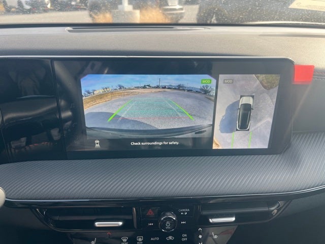 2026 Nissan Kicks SR COLD WEATHER PACKAGE