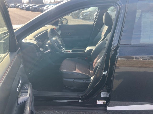 2026 Nissan Kicks SR COLD WEATHER PACKAGE