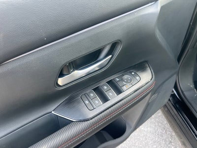 2026 Nissan Kicks SR COLD WEATHER PACKAGE