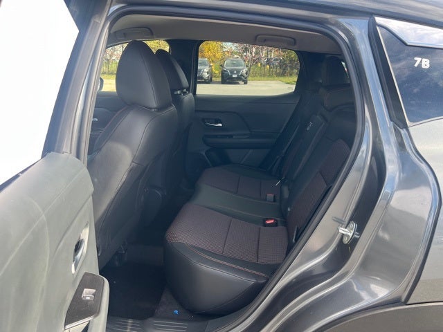 2026 Nissan Kicks SR COLD WEATHER PACKAGE