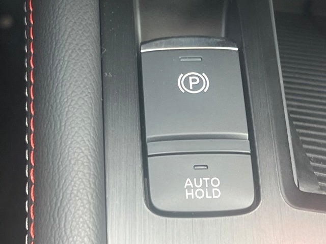 2025 Nissan Kicks SR PREMIUM PACKAGE