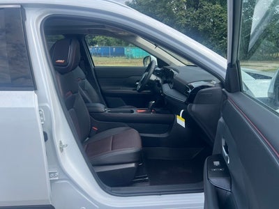 2025 Nissan Kicks SR PREMIUM PACKAGE