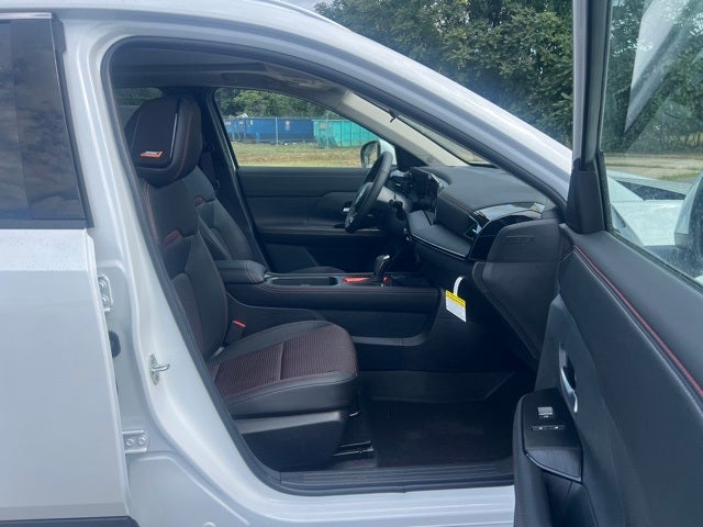 2025 Nissan Kicks SR PREMIUM PACKAGE