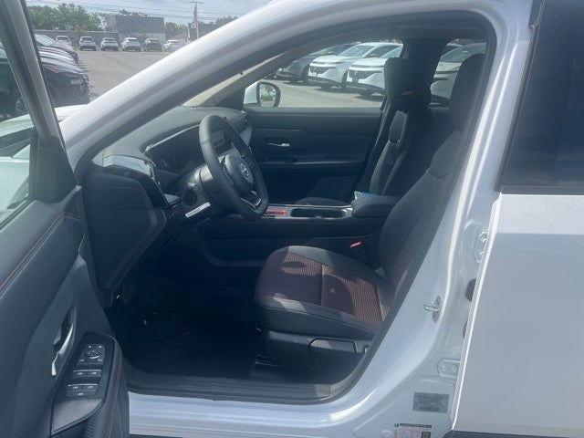 2025 Nissan Kicks SR PREMIUM PACKAGE