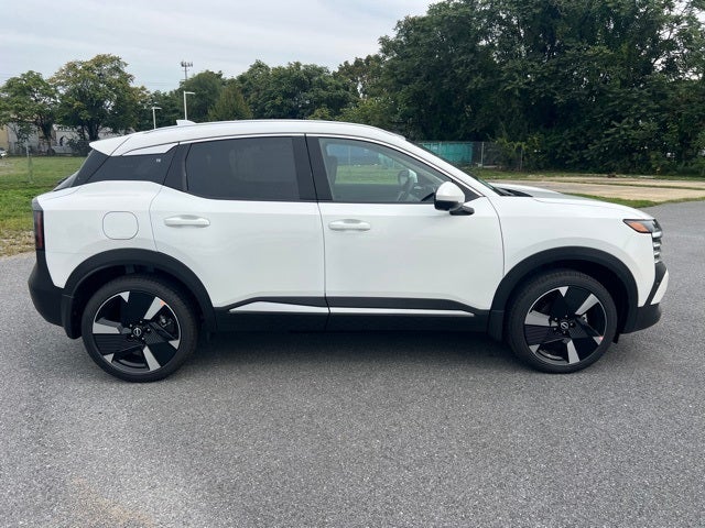 2025 Nissan Kicks SR PREMIUM PACKAGE