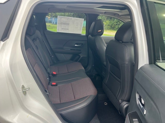 2025 Nissan Kicks SR PREMIUM PACKAGE