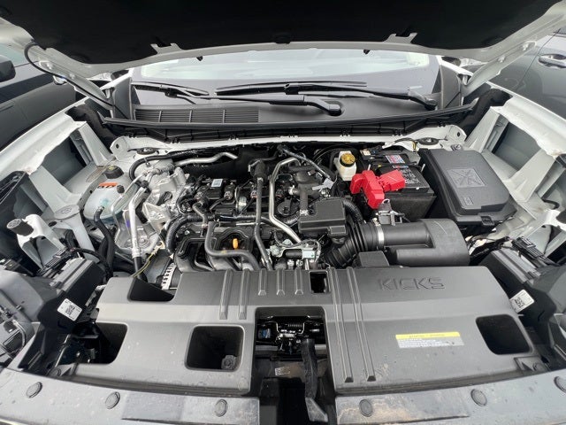 2025 Nissan Kicks SR PREMIUM PACKAGE