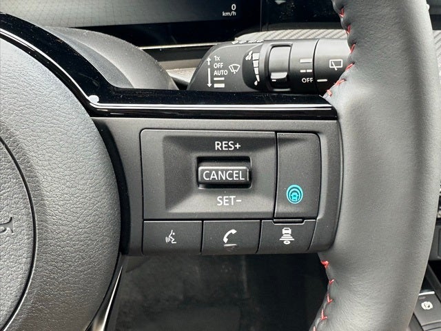 2025 Nissan Kicks SR PREMIUM PACKAGE