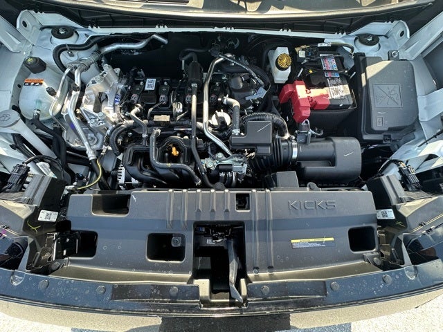2025 Nissan Kicks SR PREMIUM PACKAGE