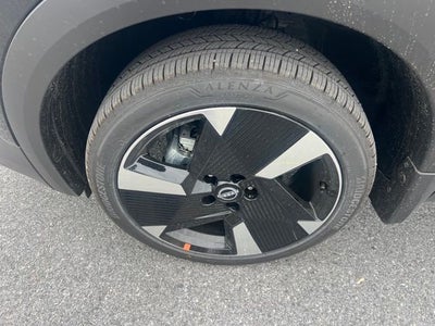 2026 Nissan Kicks SR PREMIUM, COLD WEATHER, ILLUMINATION PACKAGE