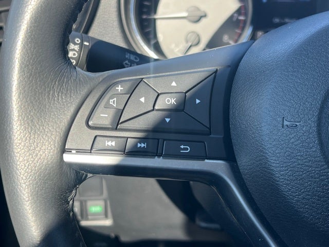 2017 Nissan Rogue SV PREMIUM PACKAGE