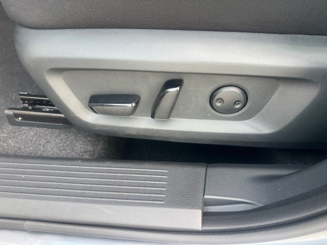 2026 Nissan Rogue SV COLD WEATHER PACKAGE