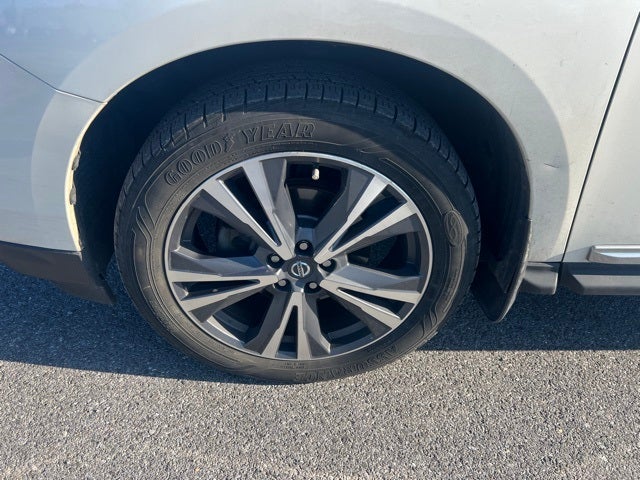 2020 Nissan Pathfinder Platinum