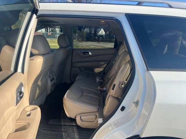 2020 Nissan Pathfinder Platinum